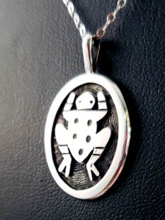 Native American Hopi Made Frog Pendant