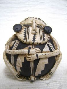 Effigy Gourd Pot