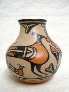 Native American Santo Domingo Handbuilt and Handpainted Polychrome Pot