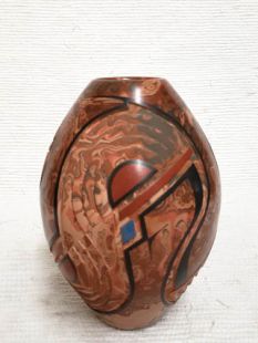 Mata Ortiz Handbuilt and Handcarved Pot