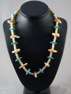 Vintage Native American Santo Domingo Made Turquoise and Shell Necklace