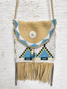 Native American Sioux/Ojibwe Made Beaded Medicine Bag