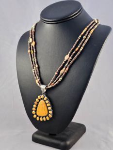 Native American Lakota Made Three-Strand Spiny Oyster and Shell Necklace