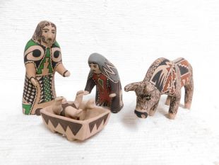 Mata Ortiz Handbuilt and Handpainted Nativity