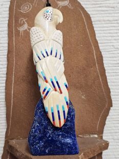 Zuni Carved Parrot Fetish