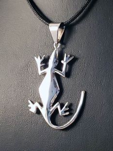 Native American Navajo Made Pendant with Lizard