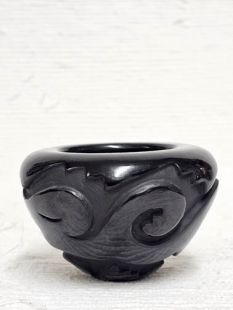 Native American Santa Clara Handbuilt and Handcarved Pot 